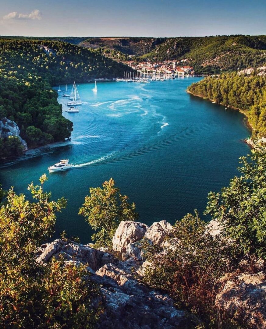 Yacht Charter in Šibenik Skradin port Krka