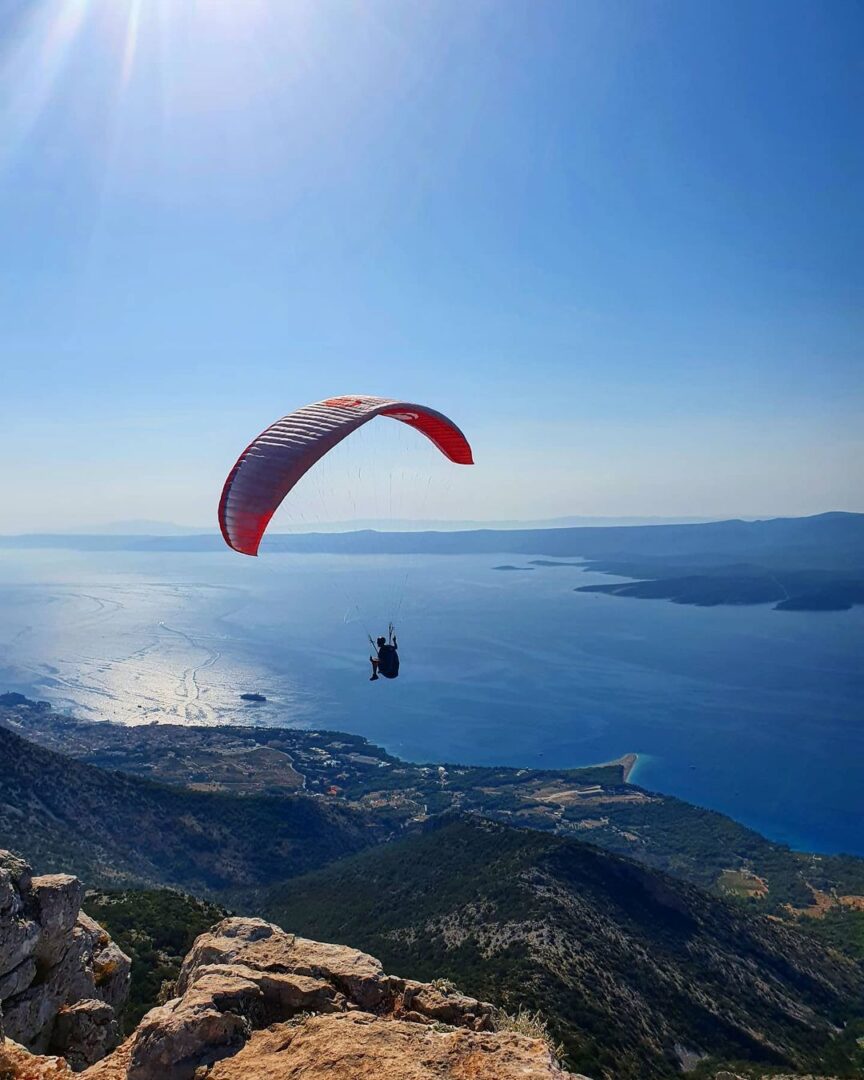 Yacht Charter in Brač Paraglidinig on Vidova Gora