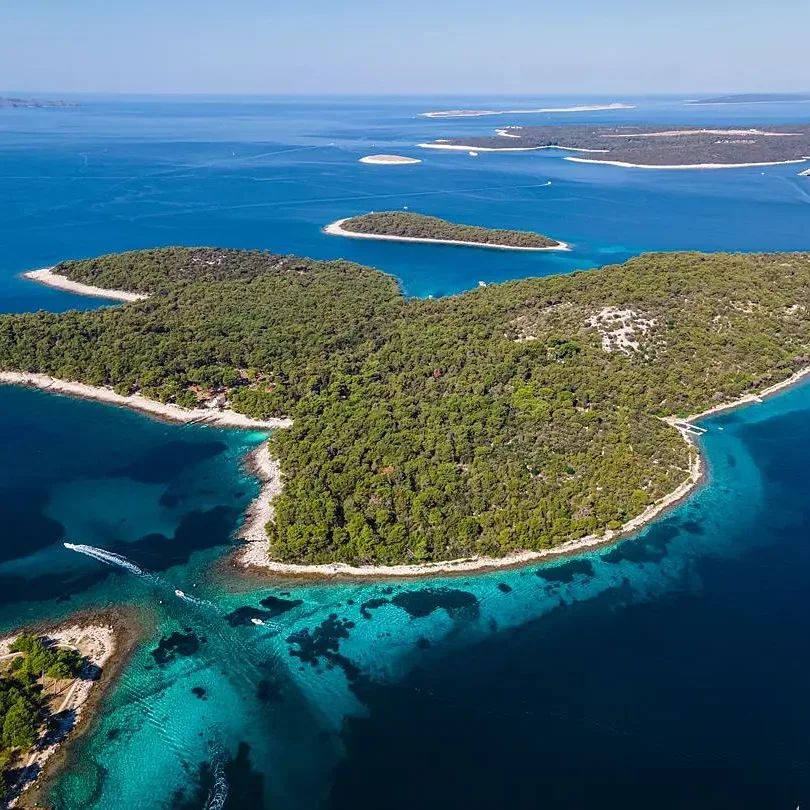 Yacht charter in Opatija aerial view of losinj island