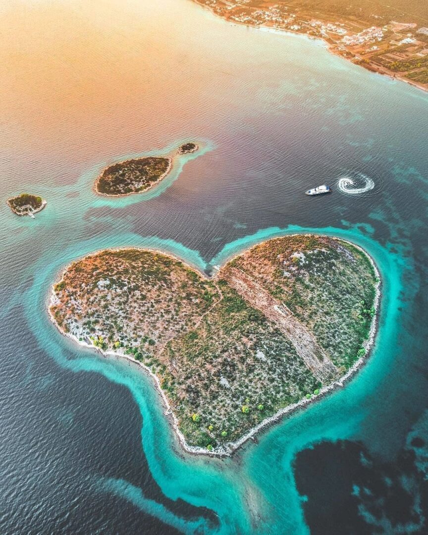 yacht charter on a heart shape island