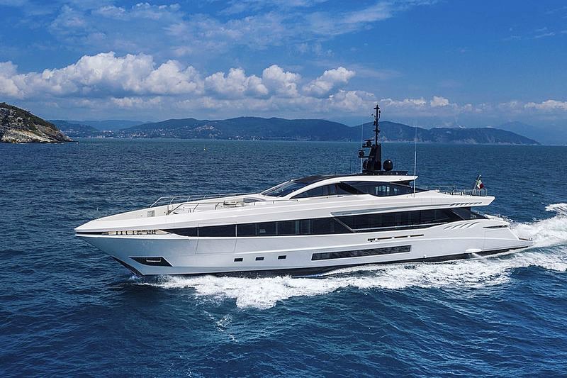 mangusta gransport yacht