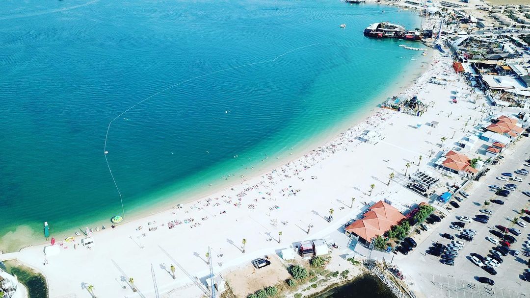 Zrće beach during the day offers great entertainment, but the real fun starts in the evening