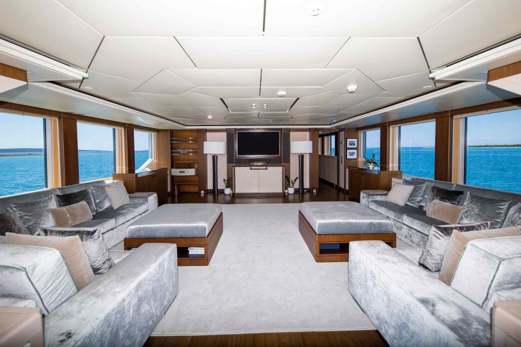 Alalya Yacht Charter bridge deck salon