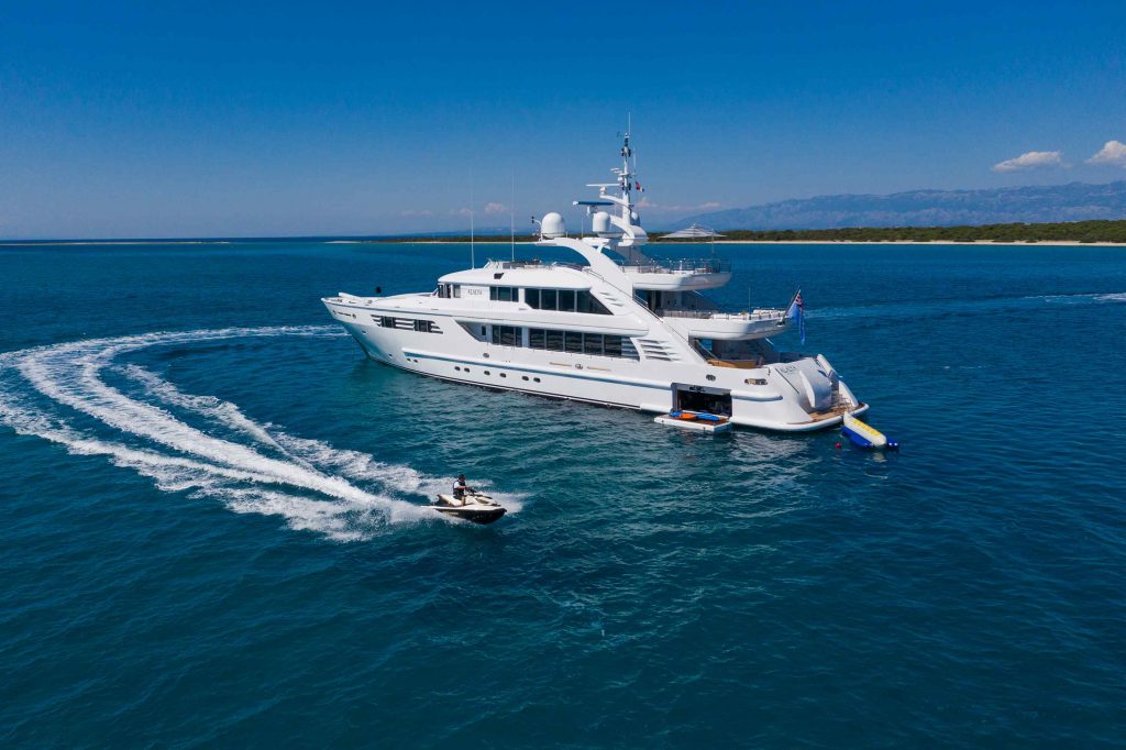 Alalya Yacht Charter jet ski