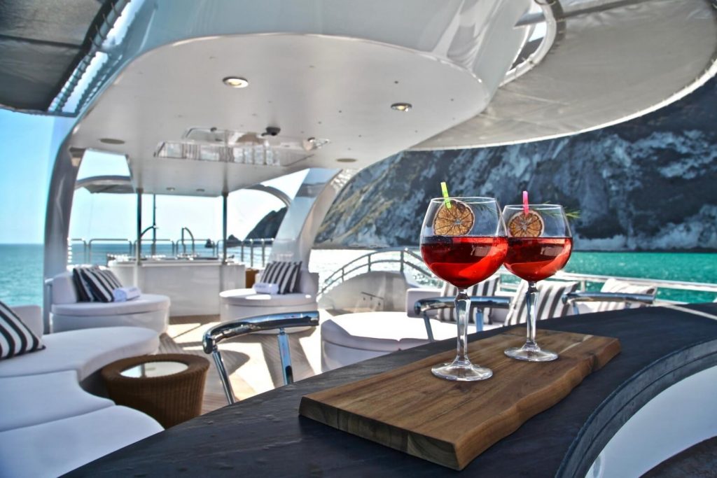 alalya yacht charter drinks at the bar