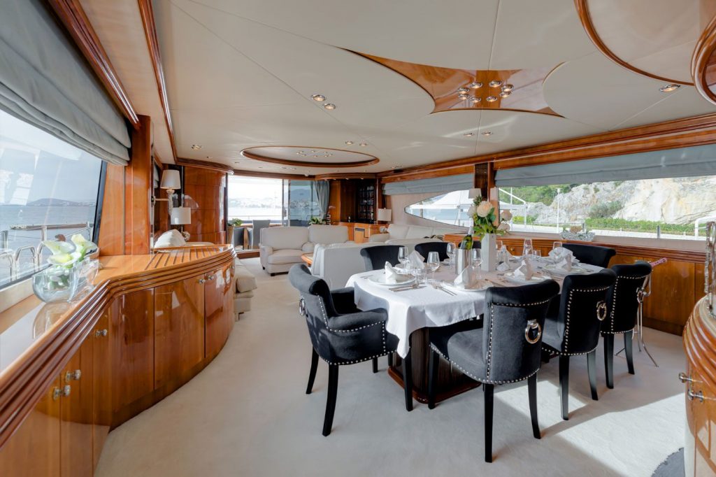 baby yacht charter main salon