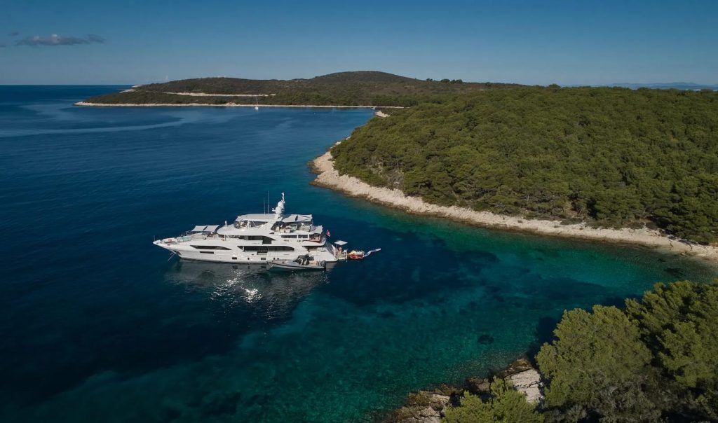 happy me yacht charter anchored