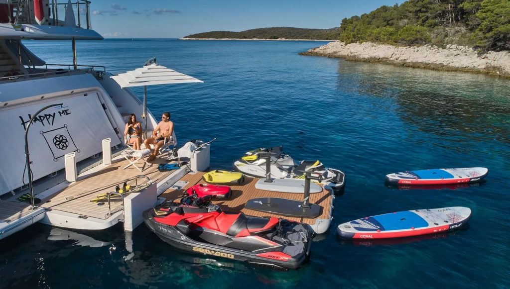 happy me yacht charter relaxing on a beach club