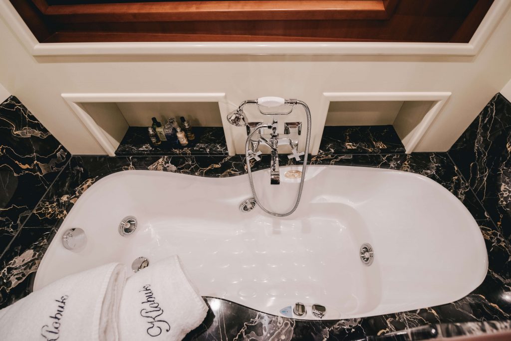 klobuk yacht charter bathtub in the master ensuite