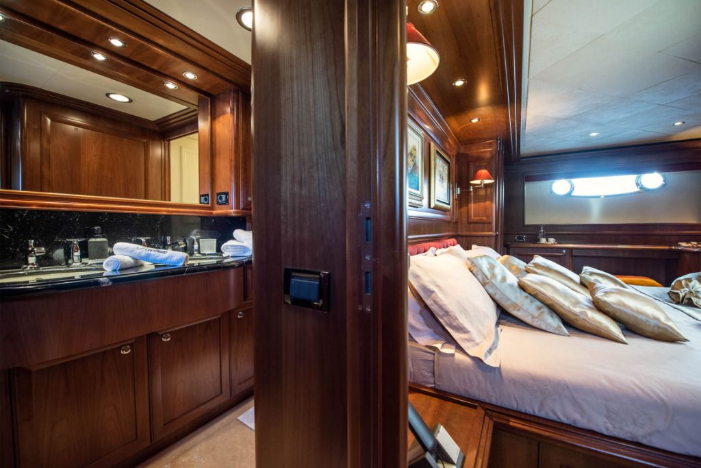 klobuk yacht charter vip ensuite