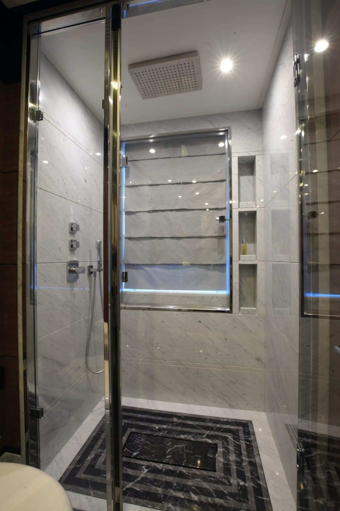 lady mrd yacht charter en suite shower