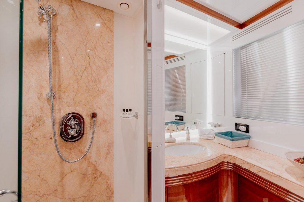 lady mura yacht charter ensuite bethroom