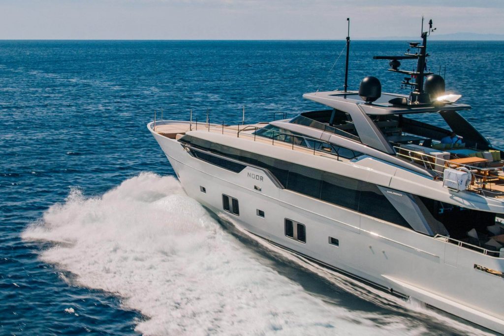 noor II yacht charter in full speed