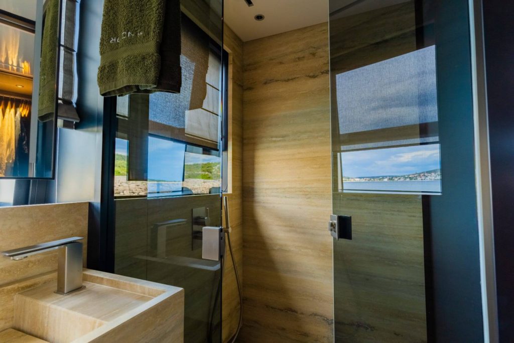 noor II yacht charter shower