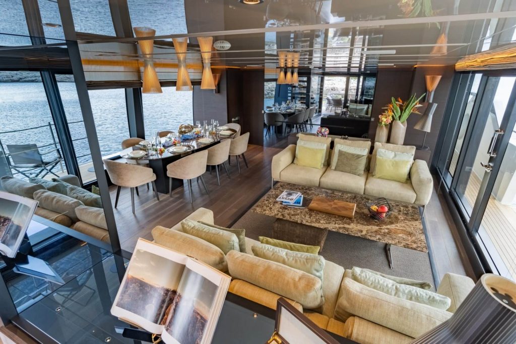 noor II yacht charter main salon overview