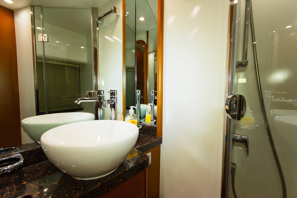 pamango yacht charter vip bathroom