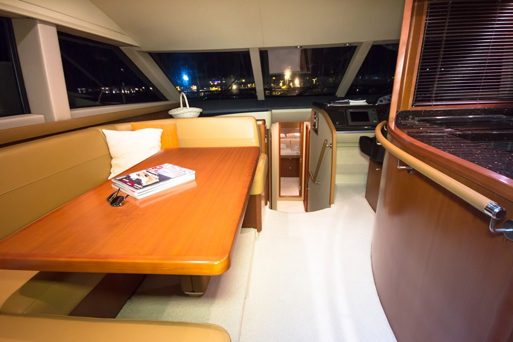 pamango yacht charter saloon