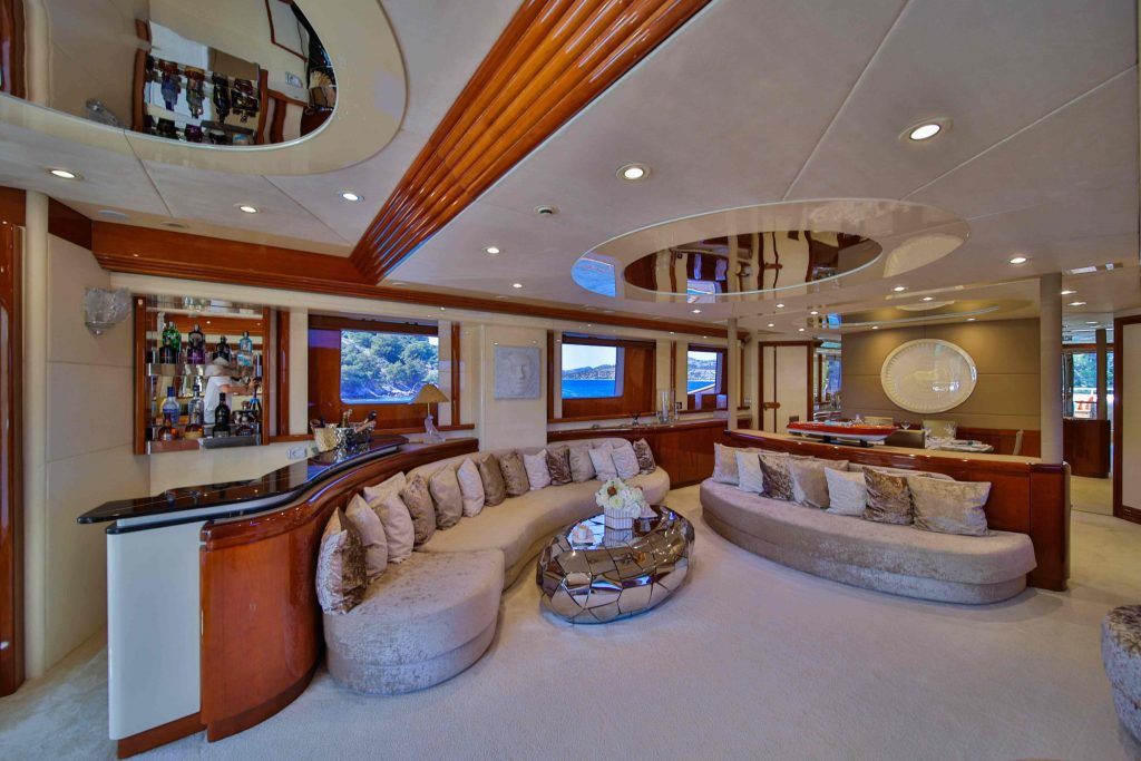 Novela Yacht Charter main deck salon area