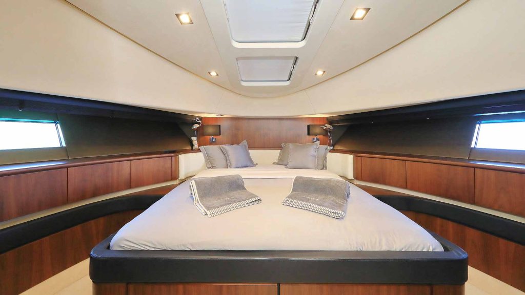 Schatzi Yacht Charter vip stateroom