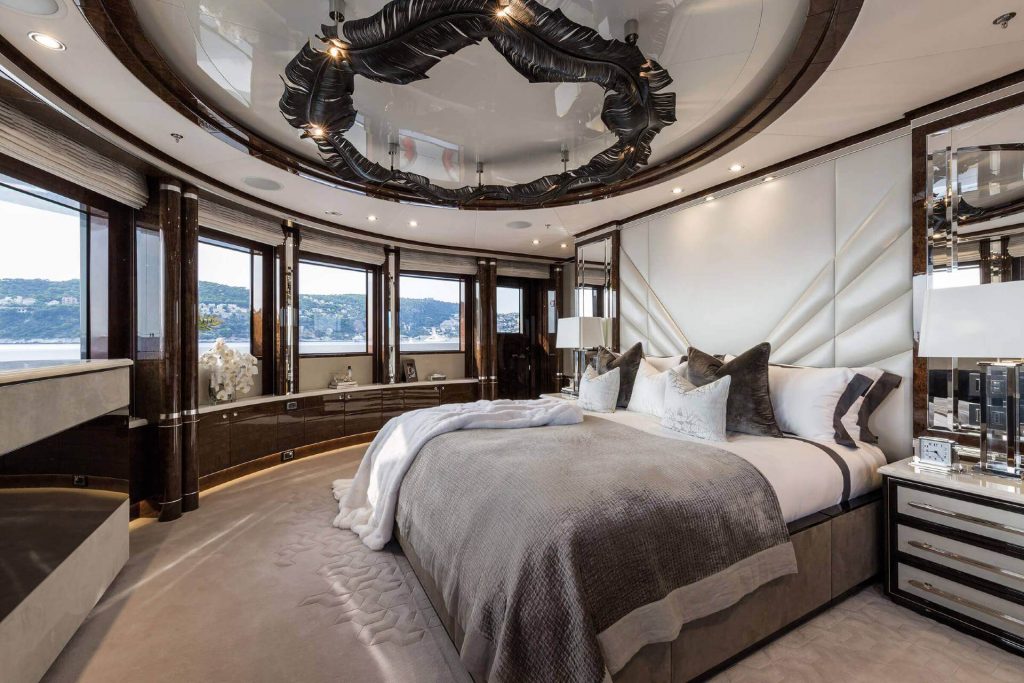 11.11 yacht charter master bedroom