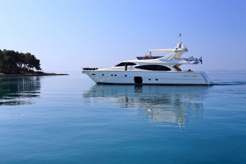 tesoro yacht charter cruising