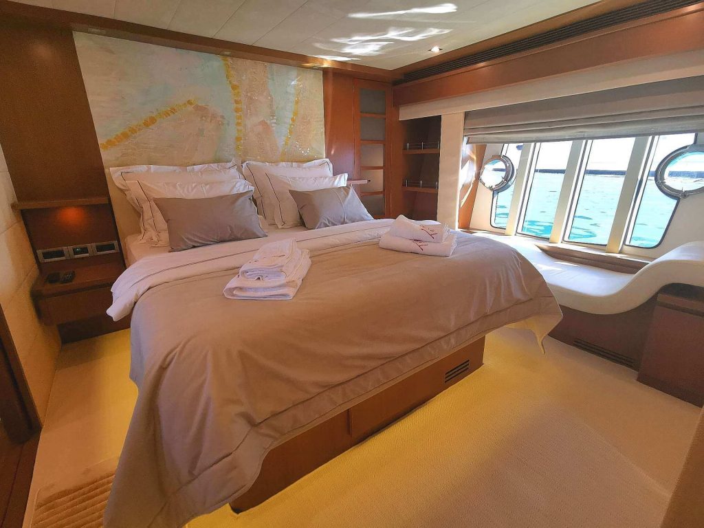 tesoro yacht charter master cabin