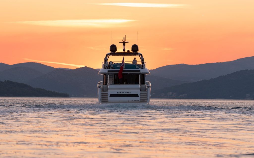 hunky dory yacht charter view at sunset