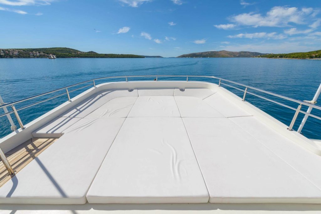 novela yacht charter sundeck sunpads