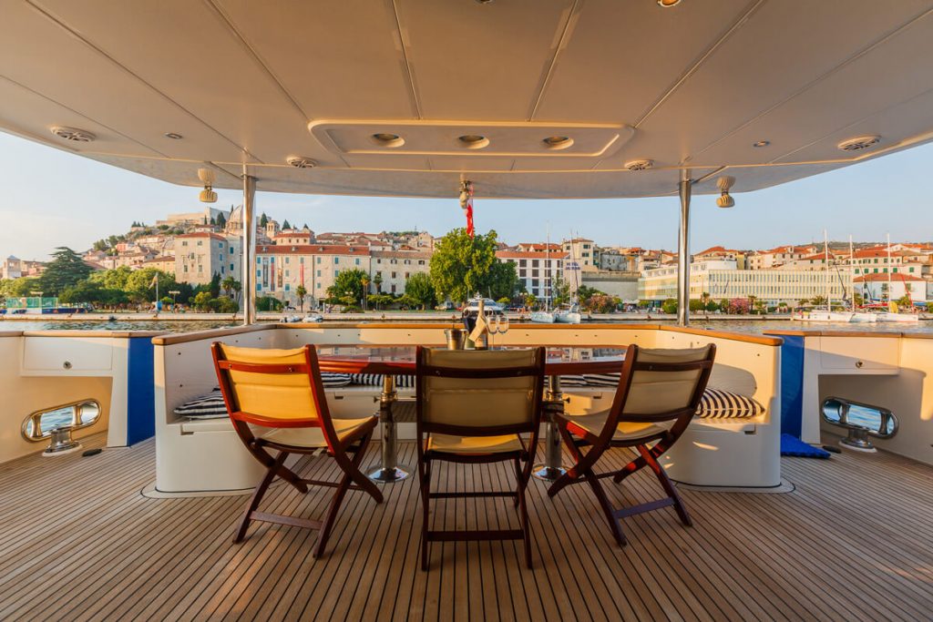 johnson baby superyacht table on the main deck