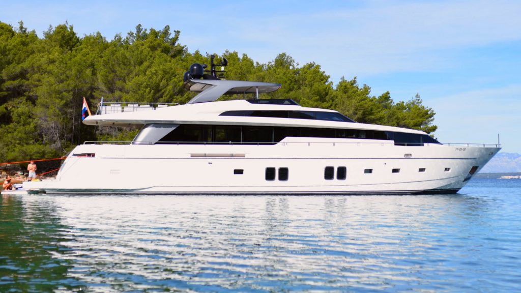 andiamo yacht charter side view