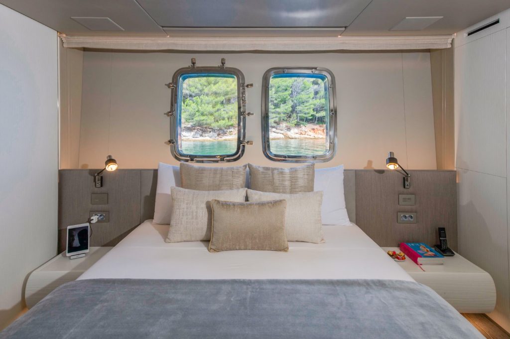 andiamo yacht charter bed in vip staterooom