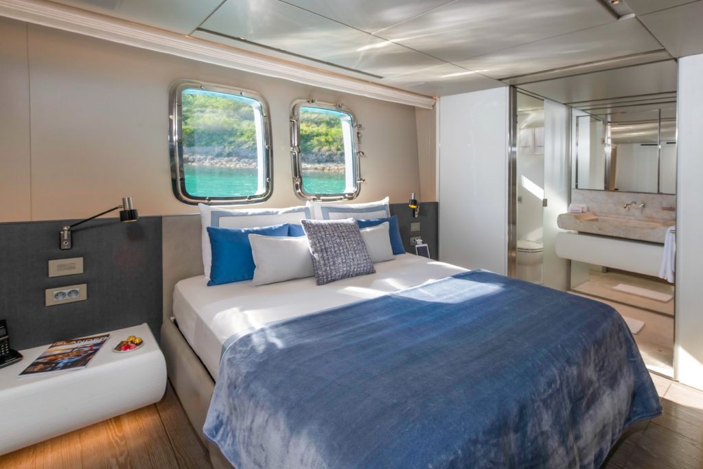 andiamo yacht charter berth in vip cabin