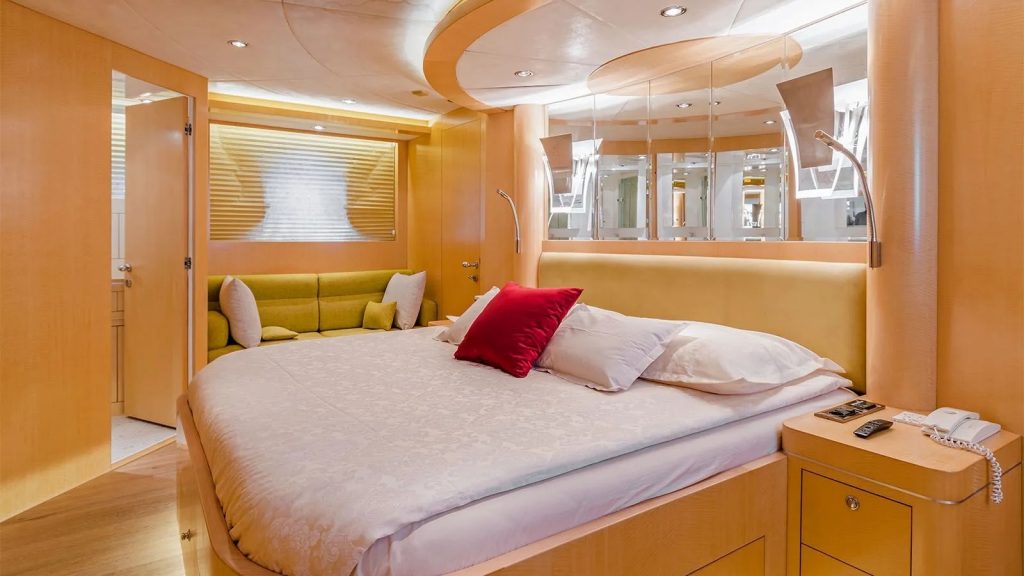 conte alberti yacht charter vip stateroom