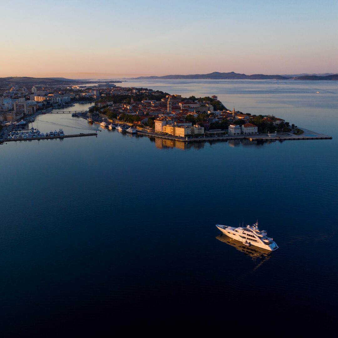Yacht Charter in Zadar alalaya yacht