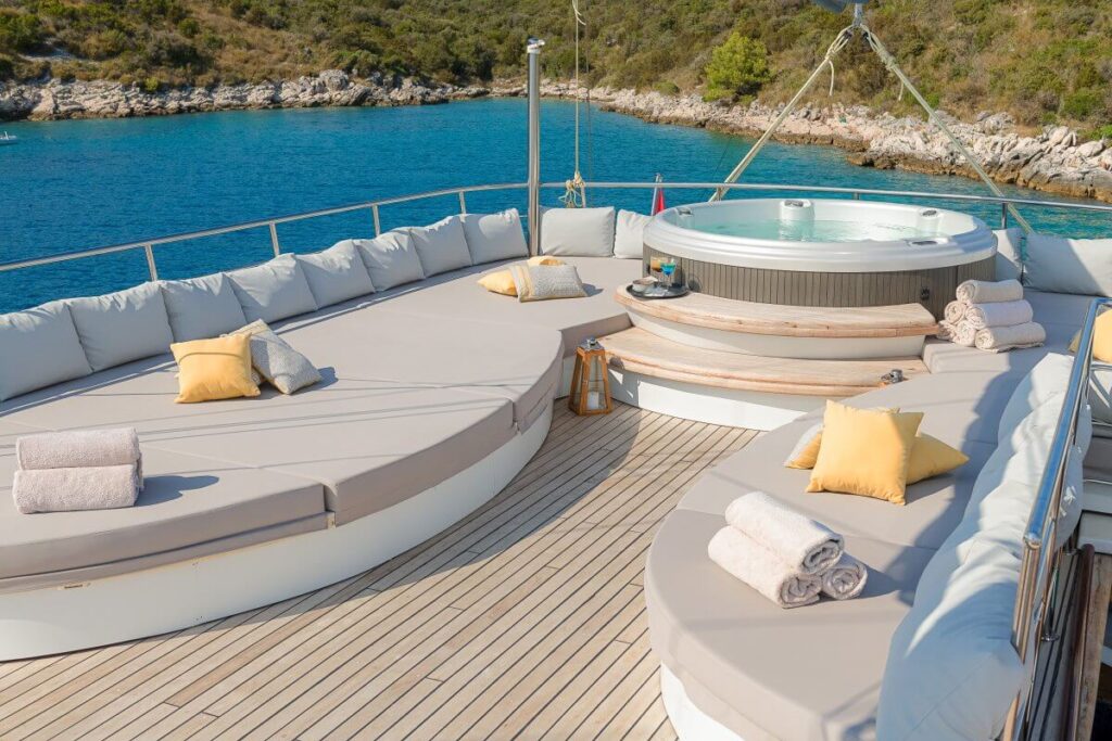 lady gita yacht charter jacuzzi lounge