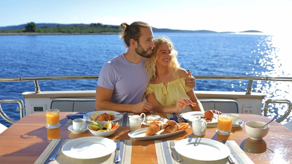 hope i yacht charter aft deck breakfast