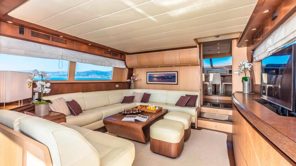 hope i yacht charter main salon view