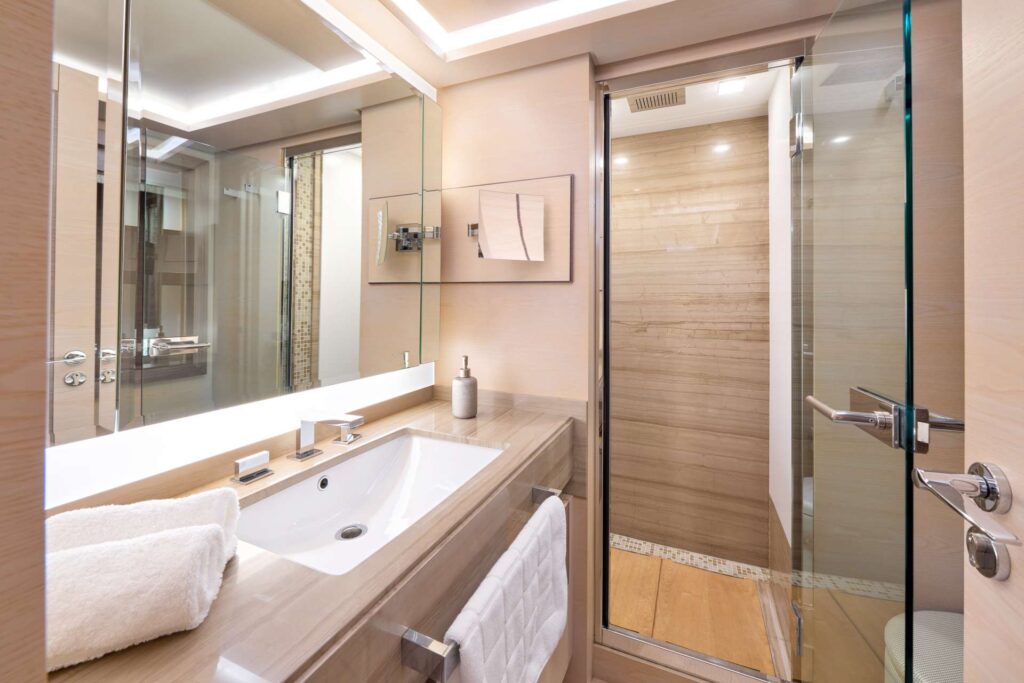 ocean drive yacht charter twin cabin ensuite