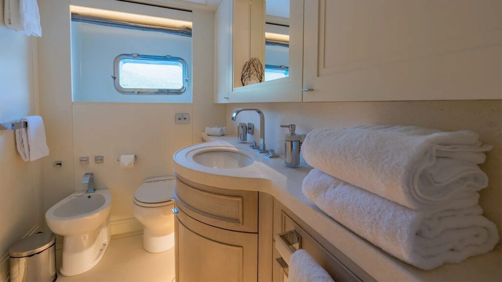 valentina ii yacht charter en suite view