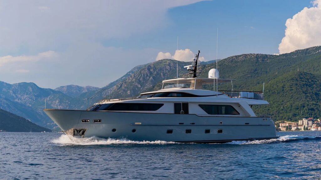 valentina ii yacht charter port side