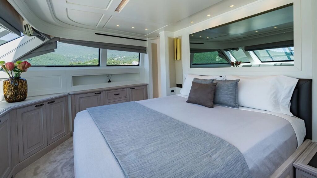 valentina ii yacht charter vip cabin berth