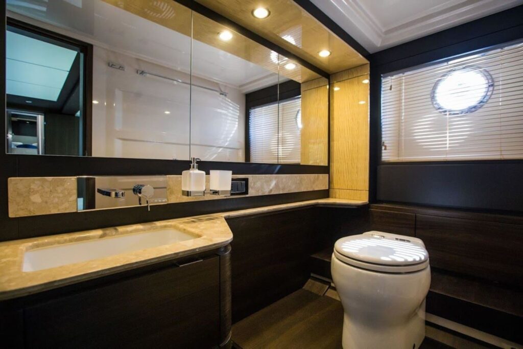 tamara ii yacht charter en suite