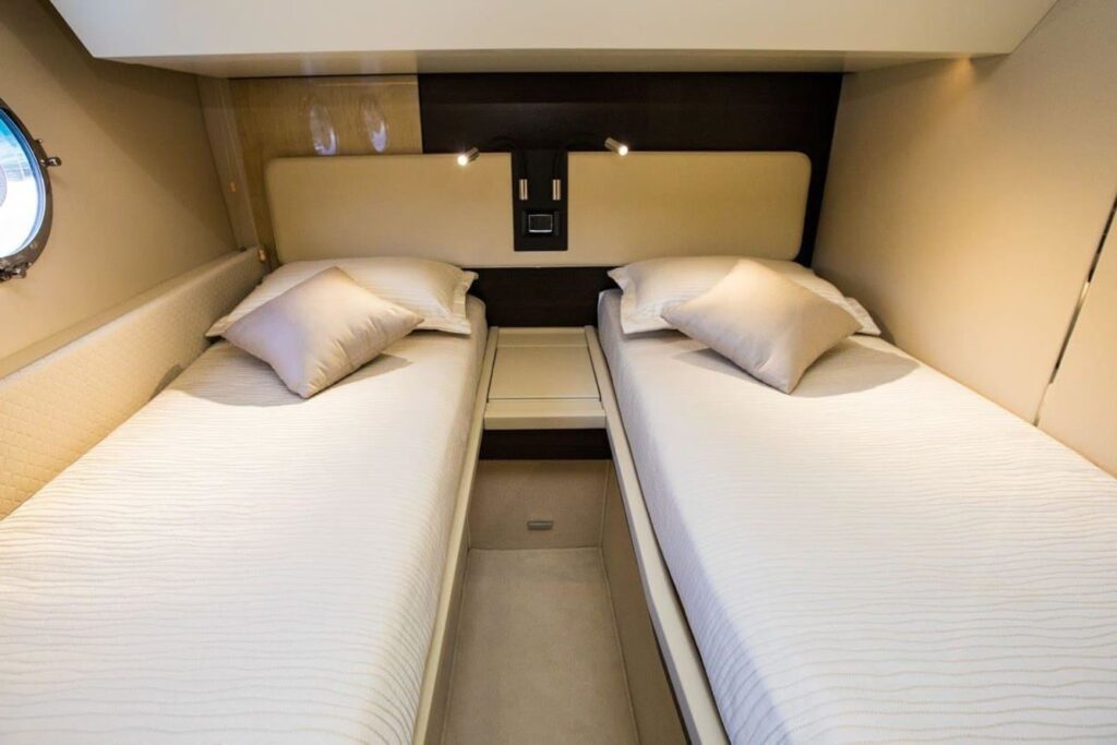 tamara ii yacht charter twin cabin