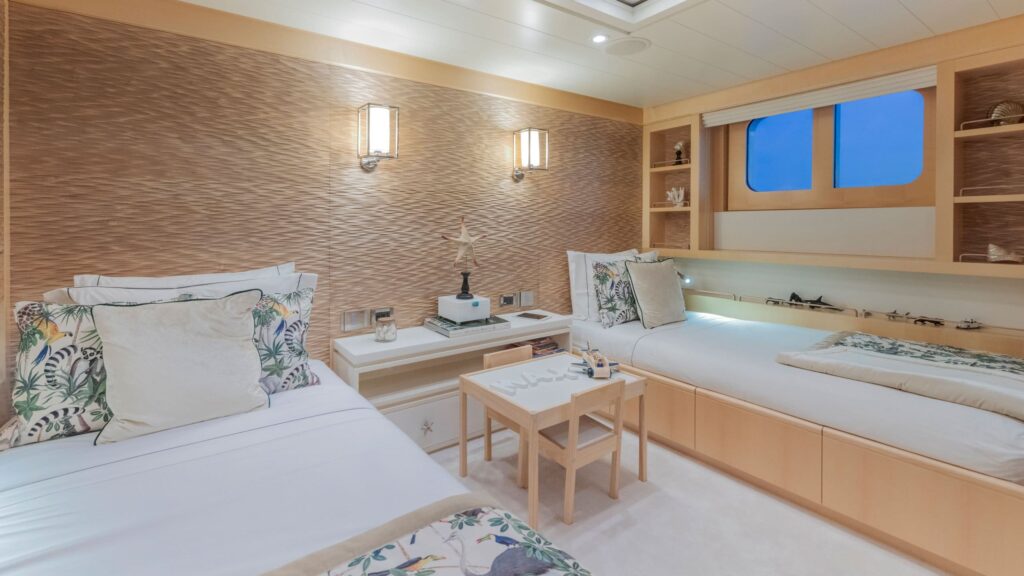 spirit yacht charter twin cabin