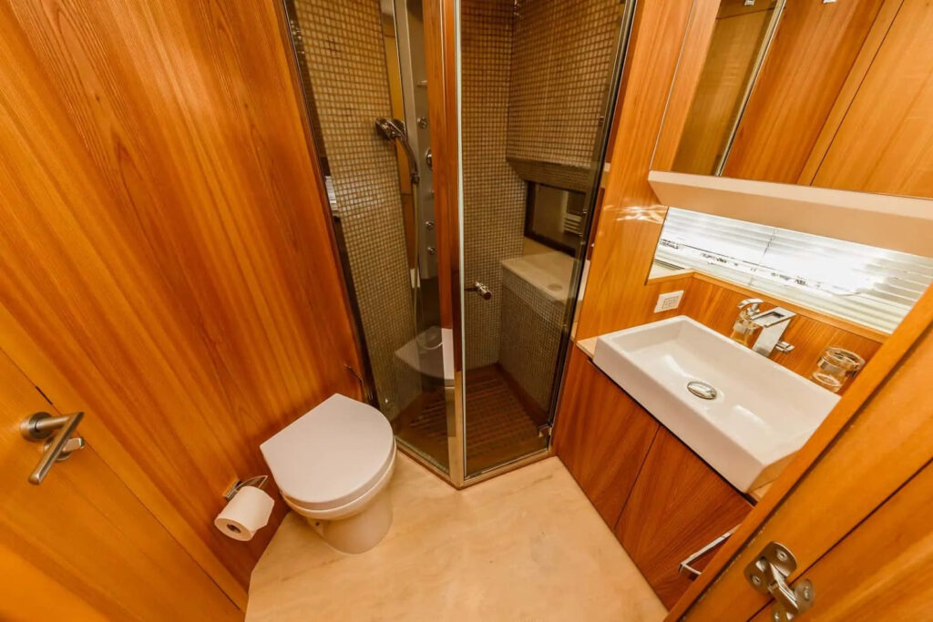 secret life yacht charter en suite