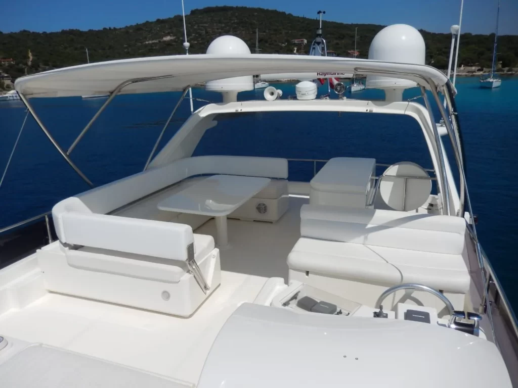 amy yacht charter flybridge